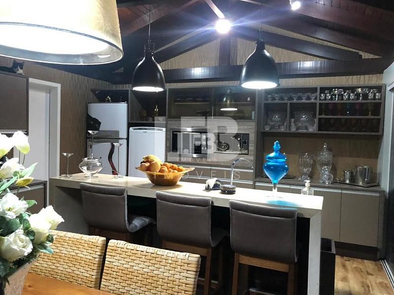 Casa na Praia dos Amores em Balneário Camboriú com 5 dormitórios, piscina e quiosque — foto 30