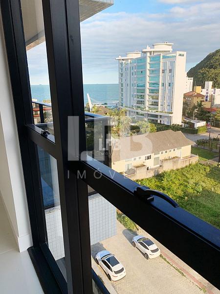 Cobertura triplex mobiliada com 4 suítes, vista mar na Praia Brava. — foto 4