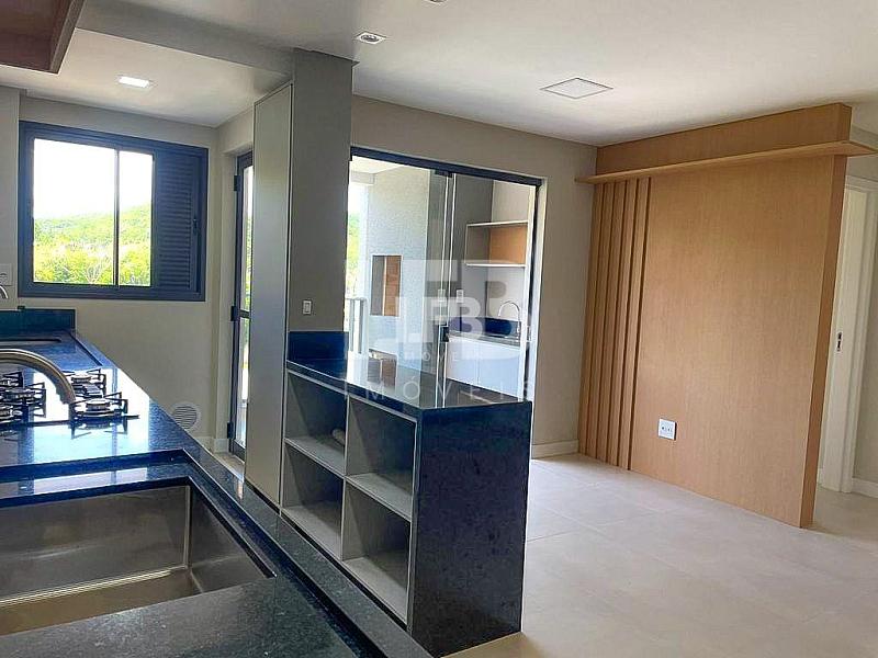 Apartamento na Praia Brava semi mobiliado com 2 dormitórios e 1 vaga de garagem — foto 2