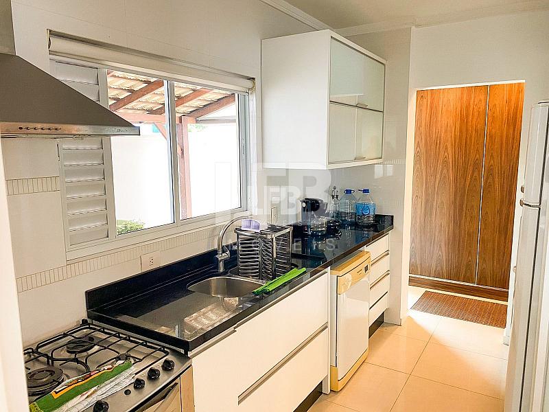 Apartamento com 3 quartos à venda, 229m², 3 banheiros, 2 garagens - Centro - Balneário Camboriú — foto 4