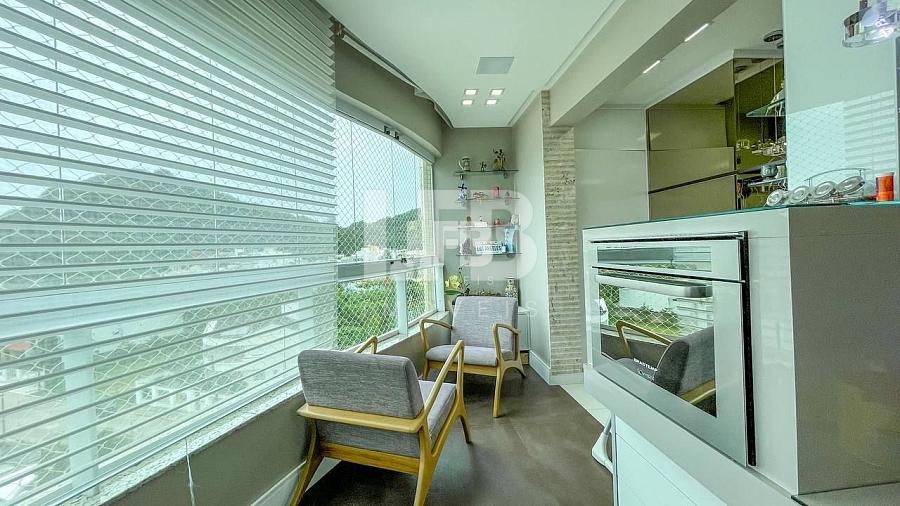 Apartamento no Porto Madeiro na Praia Brava — foto 7