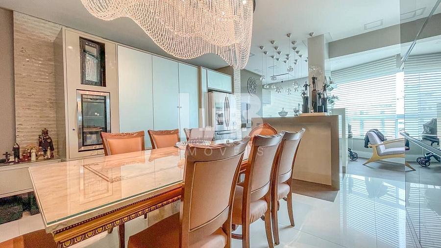 Apartamento no Porto Madeiro na Praia Brava — foto 13