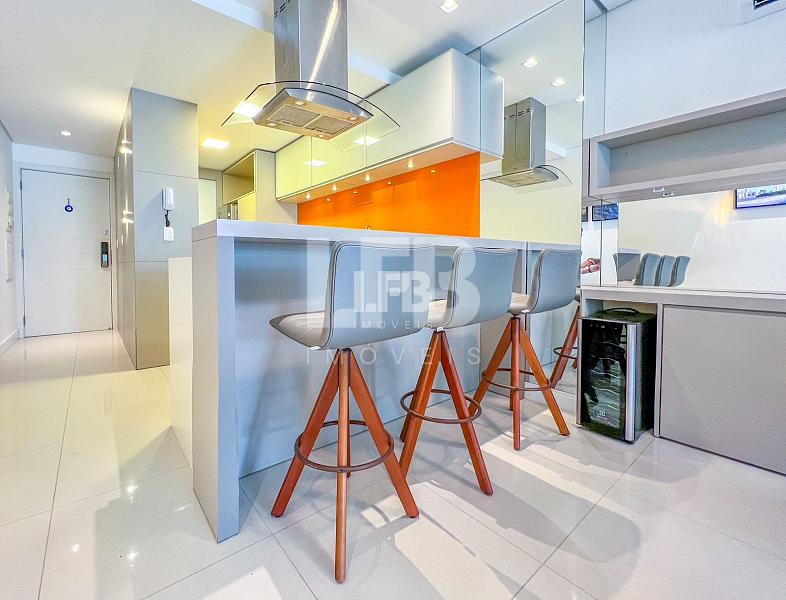 Apartamento Mobiliado com 3 Dorm. (1 Suíte) no Amores da Brava a 160m do Mar na — foto 6