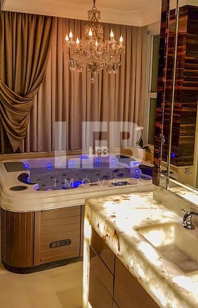 Apartamento com 4 quartos à venda, 316m², 7 banheiros, 4 garagens - Centro - Balneário Camboriú — foto 8