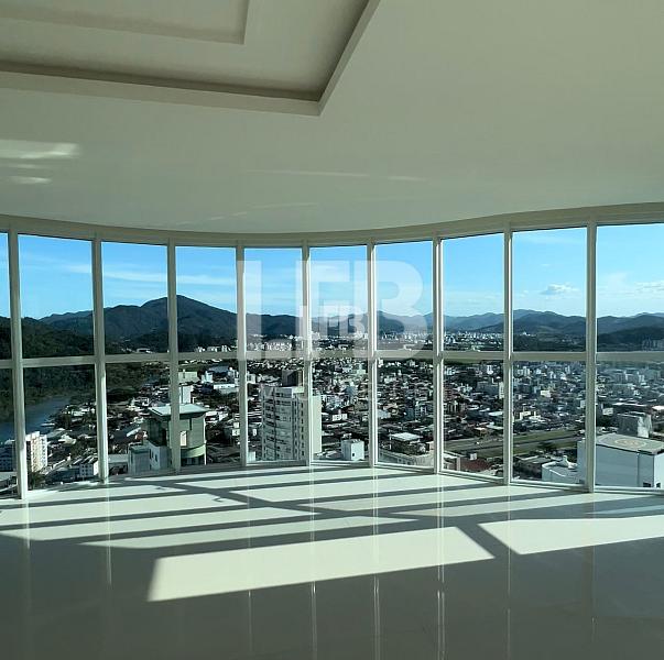 Cobertura excelente duplex 3 suítes e VISTA MAR no centro de Balneário Camboriú — foto 3