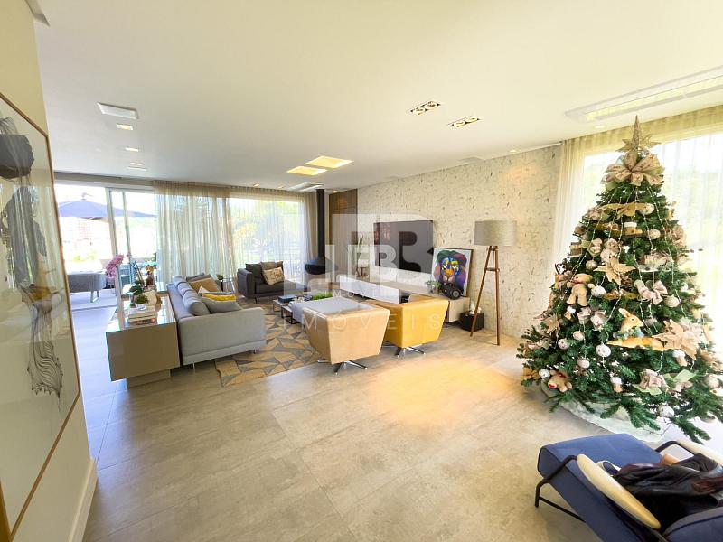 Casa de alto padrão com 4 suítes localizada no condomínio Horizontal Praia Brava — foto 23