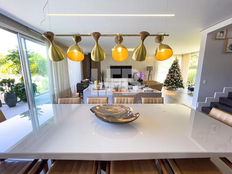 Casa de alto padrão com 4 suítes localizada no condomínio Horizontal Praia Brava — foto 20