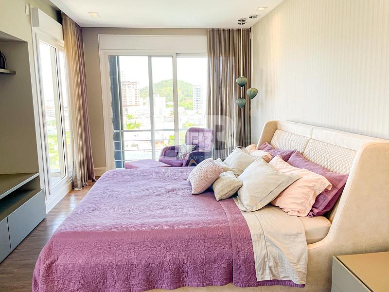 Casa de alto padrão com 4 suítes localizada no condomínio Horizontal Praia Brava — foto 30