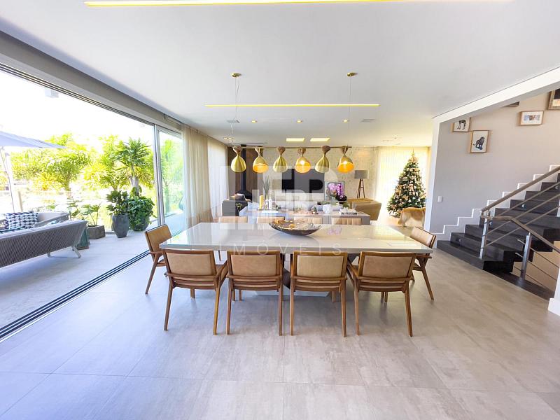 Casa de alto padrão com 4 suítes localizada no condomínio Horizontal Praia Brava — foto 7