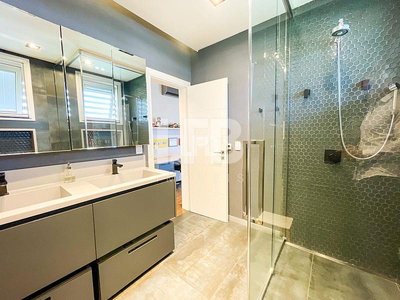 Casa de alto padrão com 4 suítes localizada no condomínio Horizontal Praia Brava — foto 45