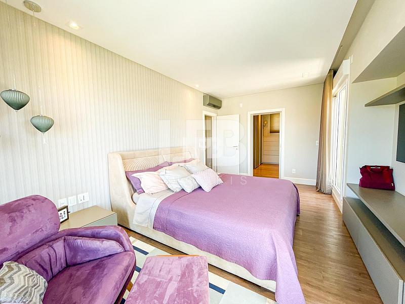 Casa de alto padrão com 4 suítes localizada no condomínio Horizontal Praia Brava — foto 29