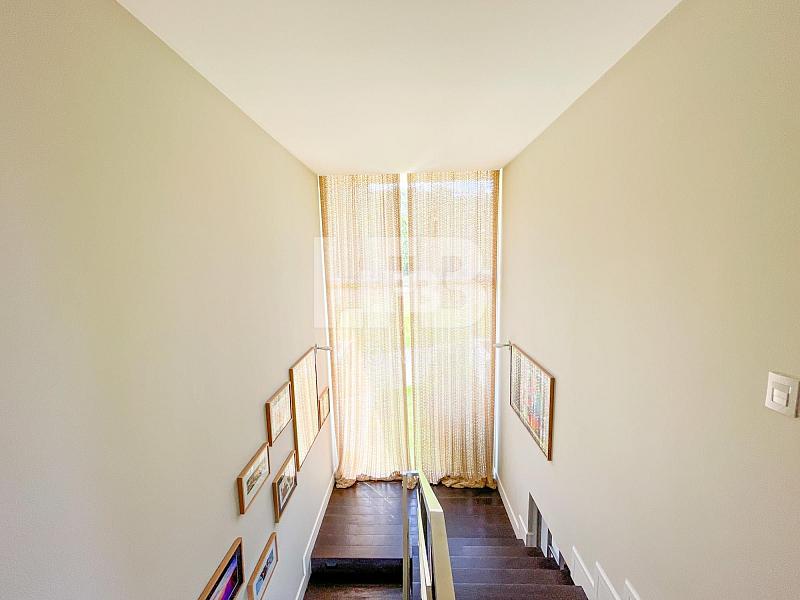 Casa de alto padrão com 4 suítes localizada no condomínio Horizontal Praia Brava — foto 34