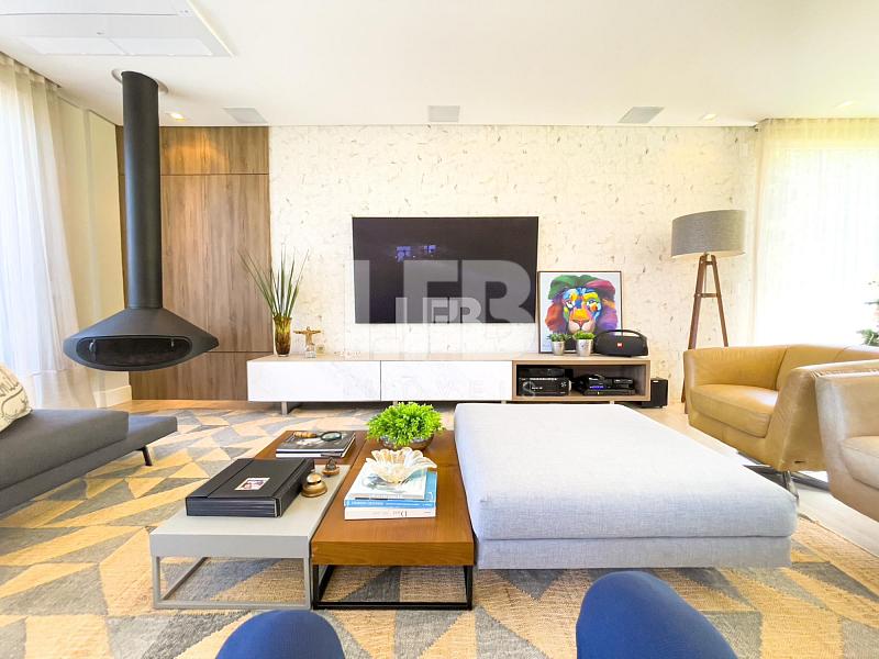 Casa de alto padrão com 4 suítes localizada no condomínio Horizontal Praia Brava — foto 4