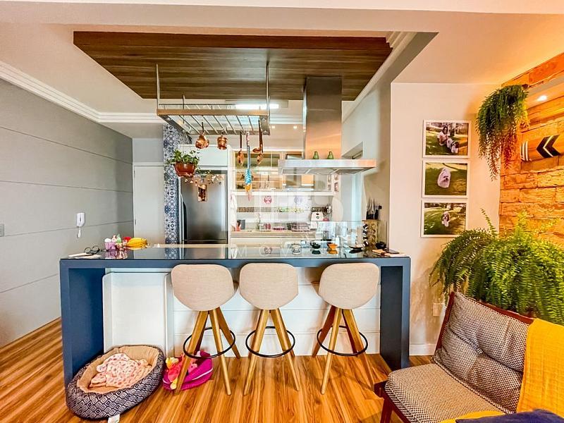 Apartamento de 2 dorm sendo 1 suíte a poucos metros  do mar na Praia Brava. — foto 5