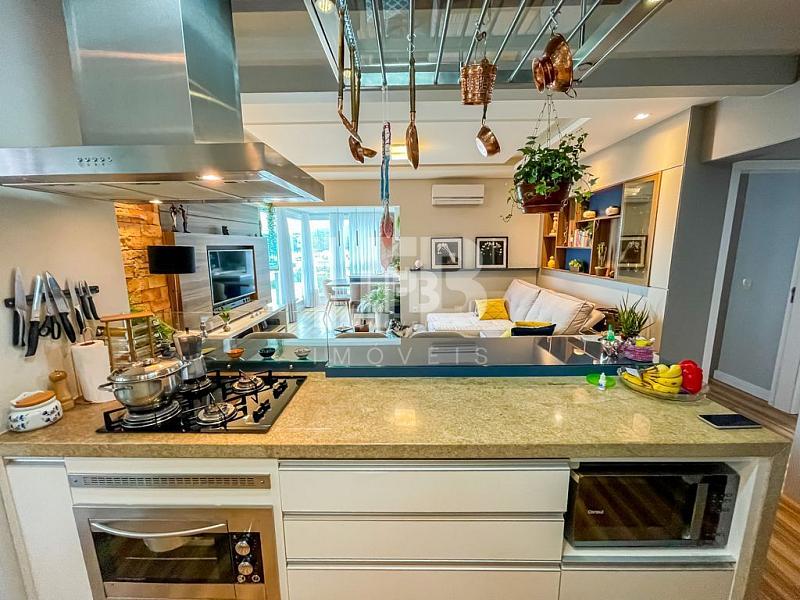 Apartamento de 2 dorm sendo 1 suíte a poucos metros  do mar na Praia Brava. — foto 8