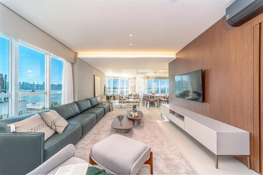 Apartamento com 4 quartos à venda, 238m², 5 banheiros, 4 garagens - Centro - Balneário Camboriú — foto 2