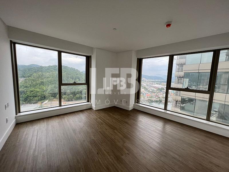 Apartamento com 4 dormitórios à venda sendo 4 suítes, 261.04 m² por - R$ 7.990.0 — foto 2