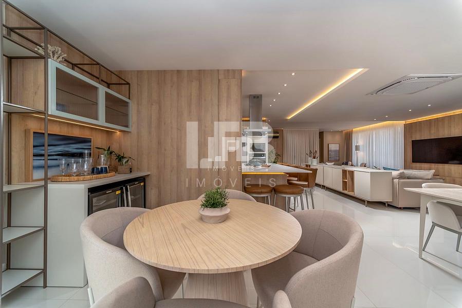 Apartamento com 4 quartos à venda, 233m², 5 banheiros, 4 garagens - Centro - Balneário Camboriú — foto 4