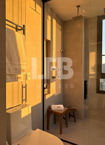 Apartamento mobiliado com 4 suítes no 143 Mayfair em Itapema — foto 10