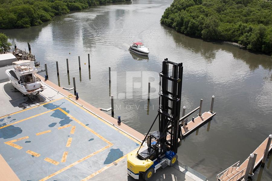 Cobertura com 336m2, 3 suítes e vaga molhada para embarcação até 50 pés — foto 2