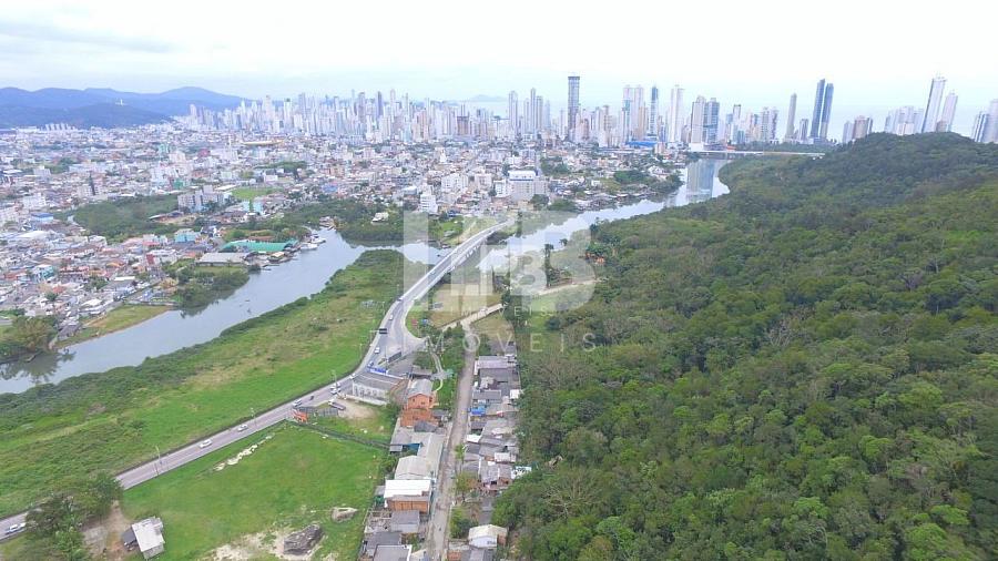 Terreno divisa com Baln.Camboriú e Camboriú — foto 3