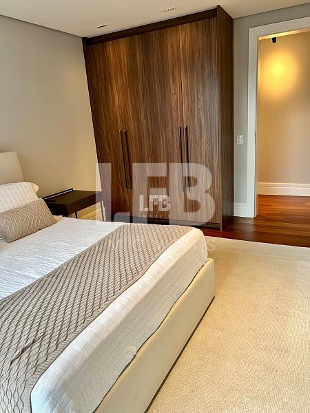 Apartamento mobilaido com 4 suítes - Frente mar no Edifício Splendido - Balneário Camboriú. — foto 8