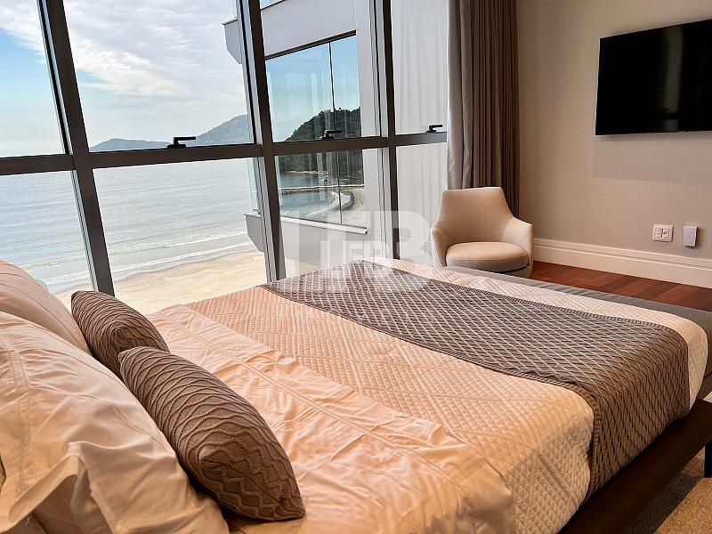 Apartamento mobilaido com 4 suítes - Frente mar no Edifício Splendido - Balneário Camboriú. — foto 3