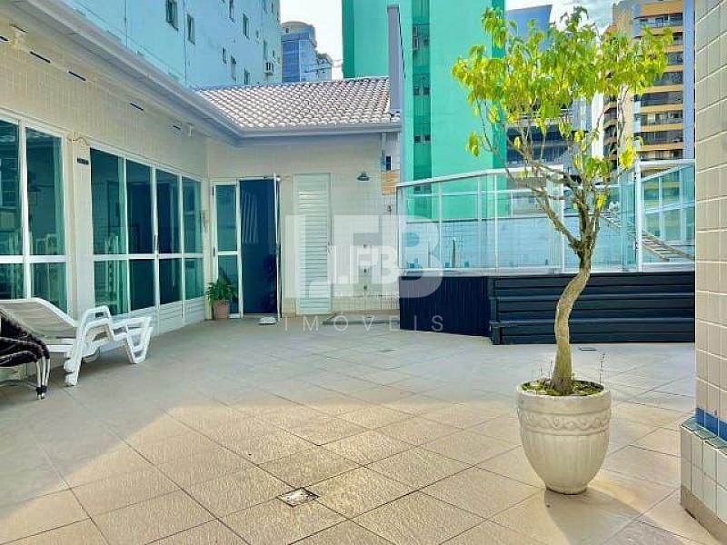 Apartamento com 3 quartos à venda, 210m², 2 banheiros, 2 garagens - Centro - Balneário Camboriú — foto 3