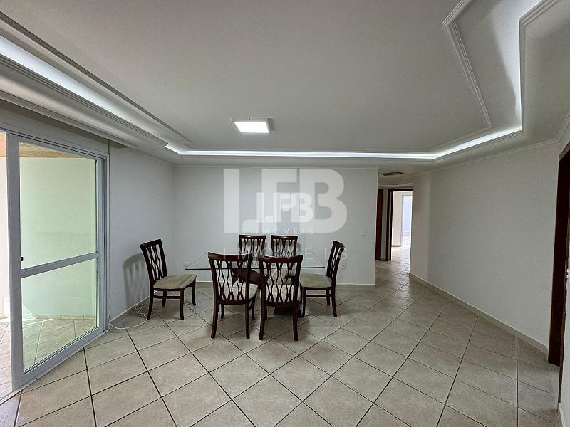 Apartamento com 3 quartos à venda, 210m², 2 banheiros, 2 garagens - Centro - Balneário Camboriú — foto 8