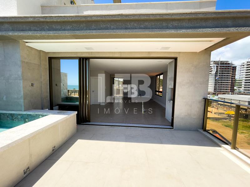 Cobertura Triplex com 4 suítes a poucos metro da Praia Brava. — foto 11
