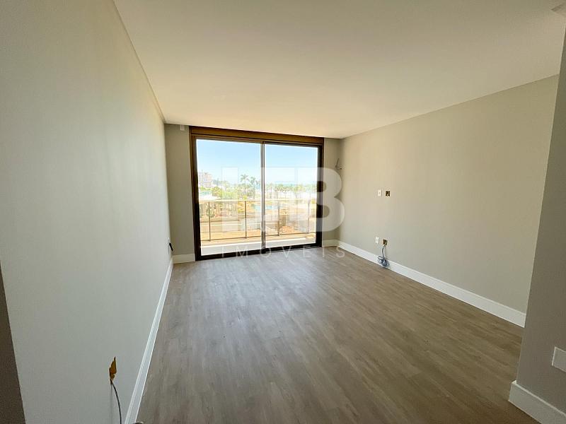 Cobertura Triplex com 4 suítes a poucos metro da Praia Brava. — foto 22