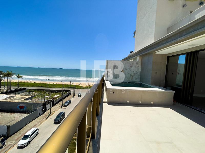 Cobertura Triplex com 4 suítes a poucos metro da Praia Brava. — foto 3