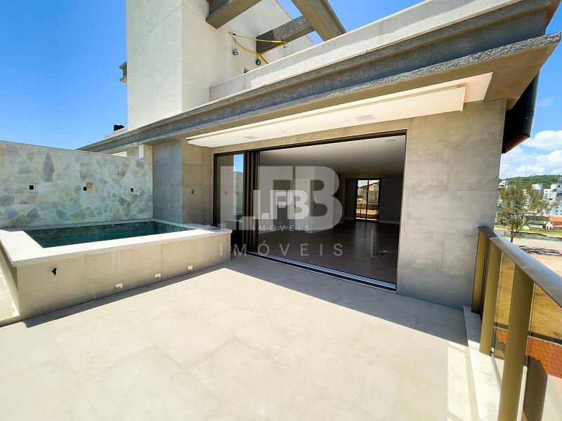 Cobertura Triplex com 4 suítes a poucos metro da Praia Brava. — foto 10