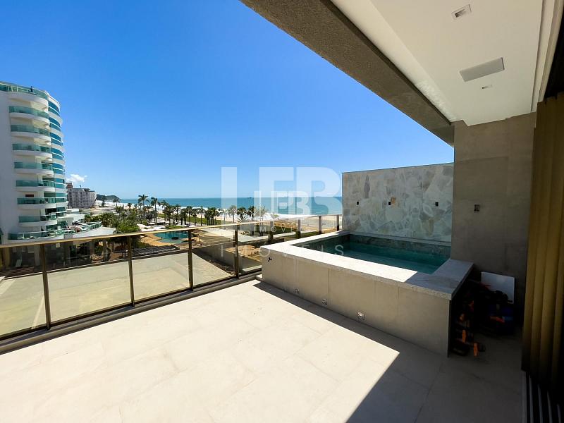 Cobertura Triplex com 4 suítes a poucos metro da Praia Brava. — foto 4