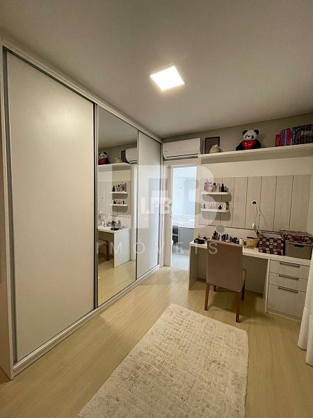 Apartamento com 3 suítes no Elegance Tower Residence em Balneário Camboriú — foto 8