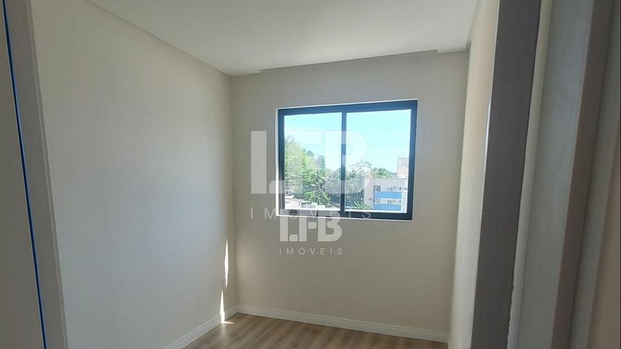 Apartamento 2 quartos com suíte e sacada no Plaza Viena, no bairro Nações em Balneário Camboriú. — foto 9