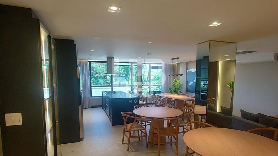 Apartamento 2 quartos com suíte e sacada no Plaza Viena, no bairro Nações em Balneário Camboriú. — foto 15