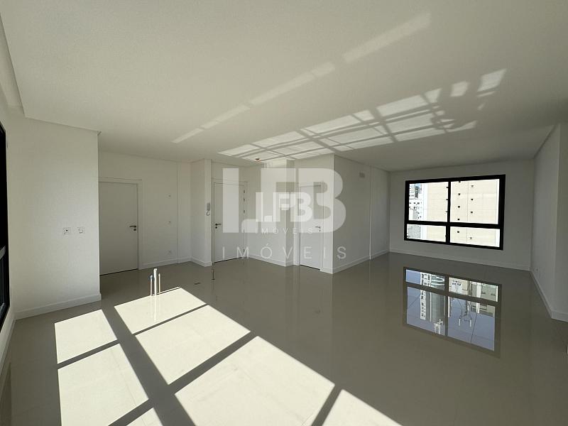 Apartamento Novo com 3 Suítes no Porto Rotterdam no Centro de Balneário Camboriú — foto 3