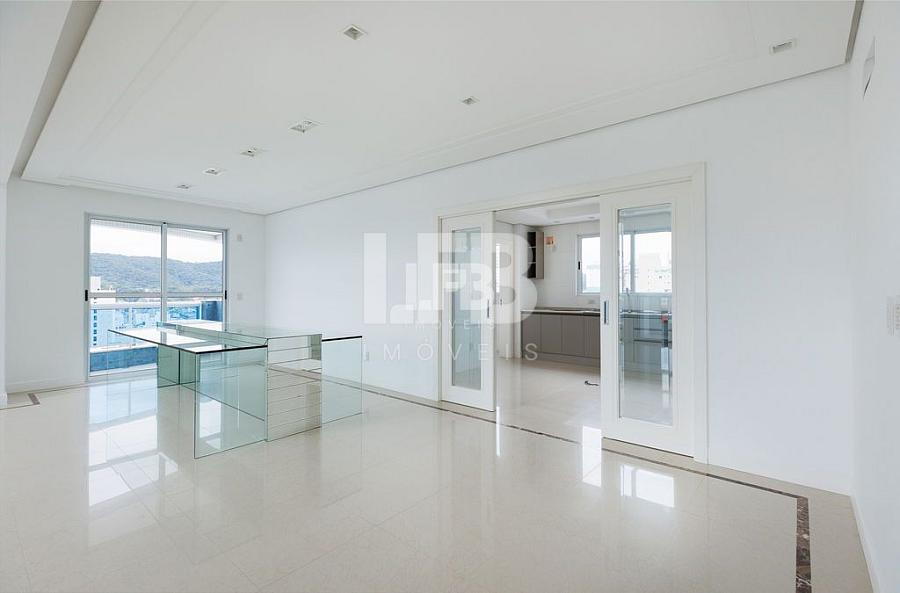 Apartamento com 3 quartos à venda, 252m², 3 banheiros, 2 garagens - Centro - Balneário Camboriú — foto 2