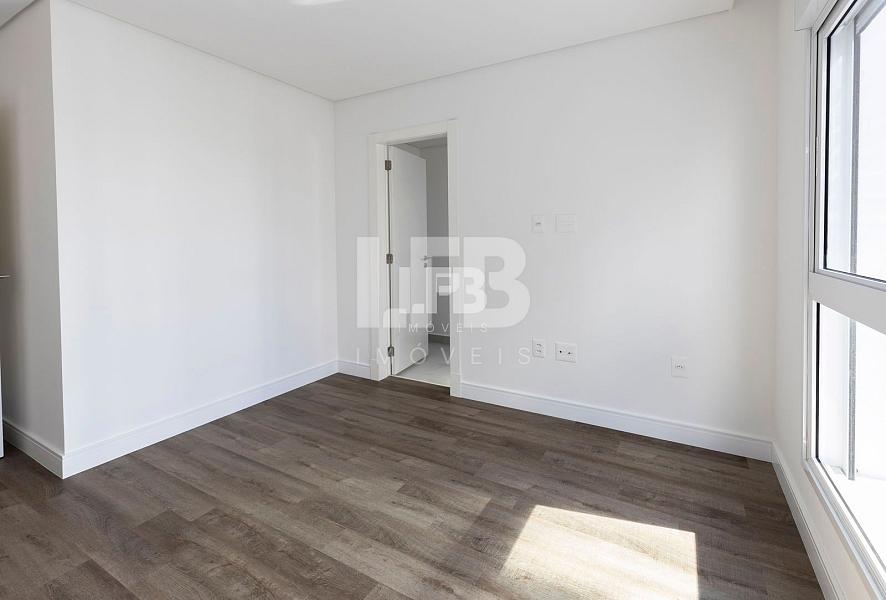 Apartamento Vista Mar com 4 suítes no Le Blanc Residence na Praia Brava de Itajaí — foto 4