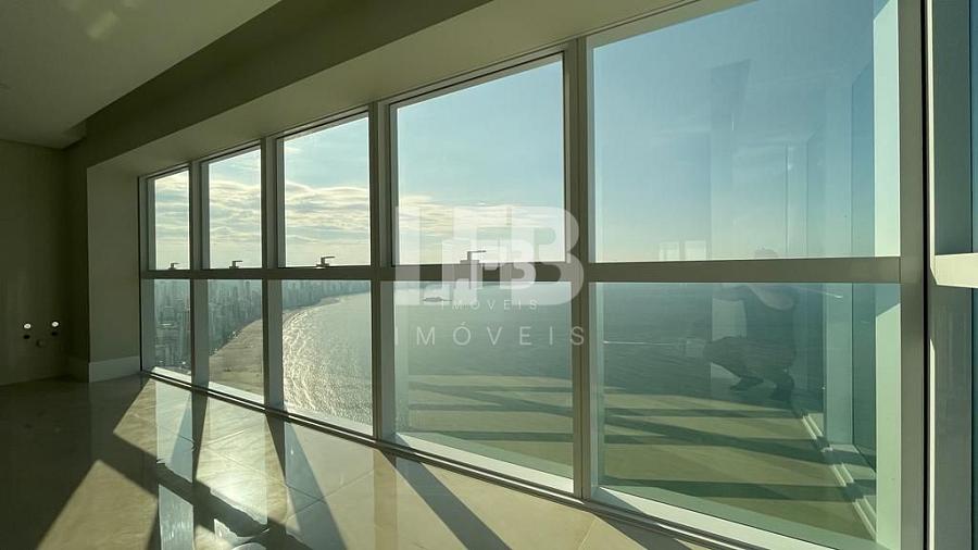 Apartamento com 4 quartos à venda, 196m², 5 banheiros, 4 garagens - Barra Sul - Balneário Camboriú — foto 2