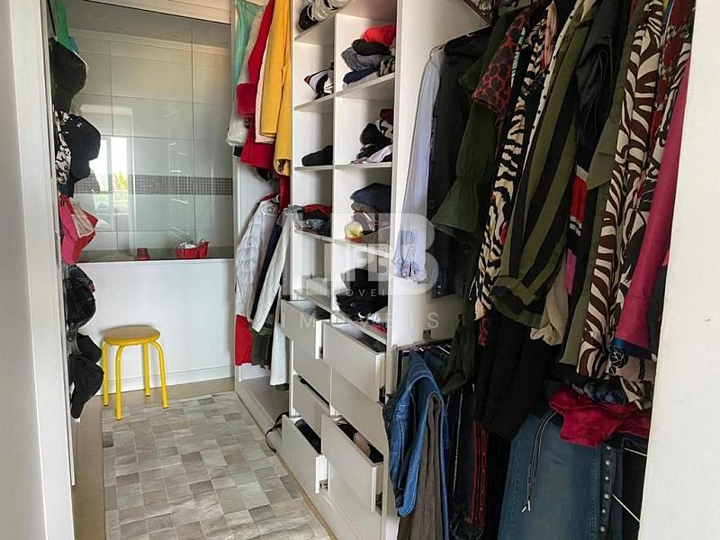 Apartamento duplex com 3 suites, 2 vagas a 150m do mar - Praia Brava. — foto 7