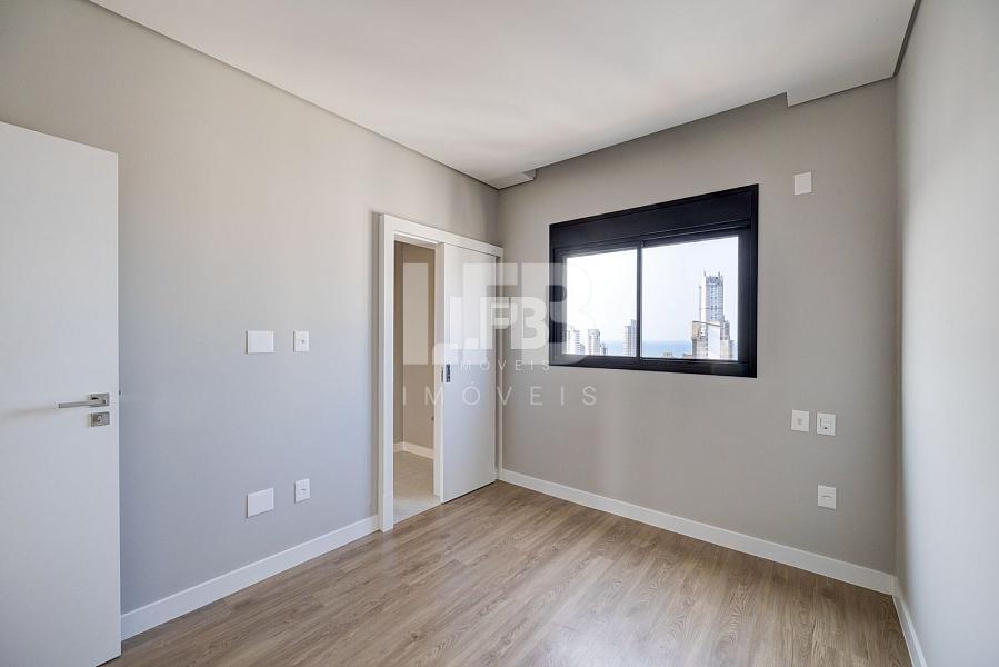 Apartamento com 4 quartos à venda, 135m², 4 banheiros, 3 garagens - Centro - Balneário Camboriú — foto 4