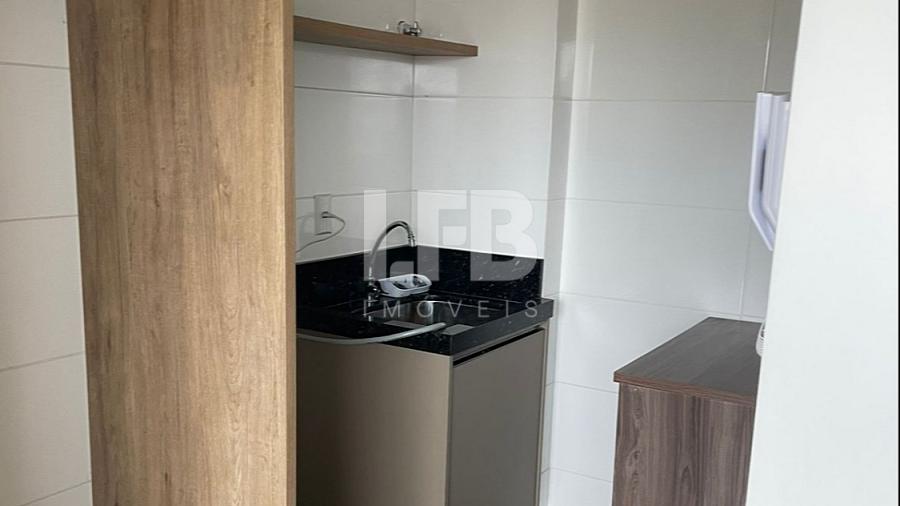 Apartamento no Centro de Itajaí com 3 dormitórios e 2 vagas de garagem — foto 4