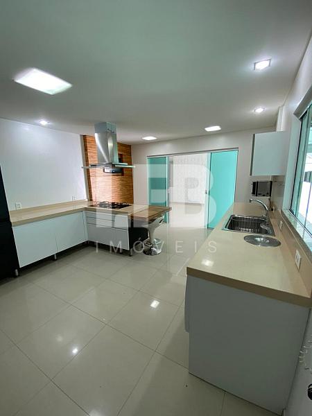 Casa com 6 dormitorios no no Condomínio Vila Rica - Balneário Camboriú — foto 6