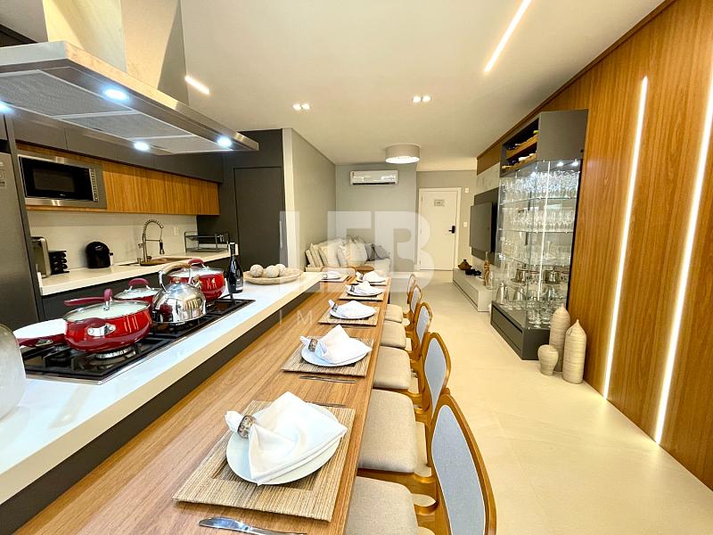 Apartamento na Praia Brava Mobiliado, equipado e decorado com 3 suítes a menos de 150m do mar! — foto 8