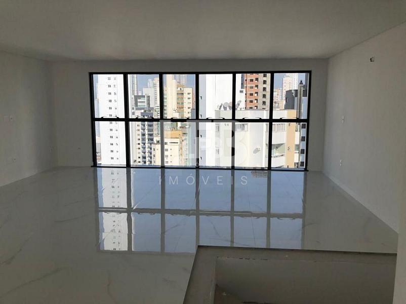 Cobertura com 4 suítes e piscina no centro de Balneário Camboriú — foto 2