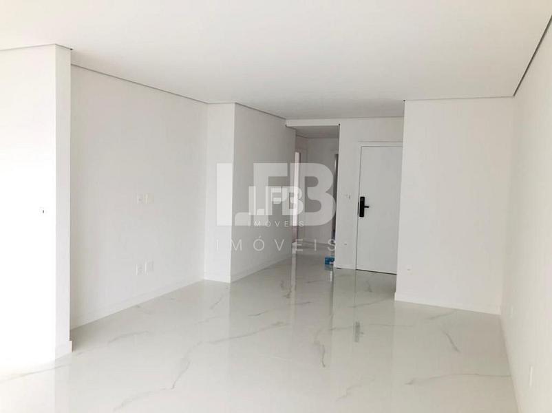 Apartamento com 3 quartos à venda, 112m², 4 banheiros, 2 garagens - Centro - Balneário Camboriú — foto 2