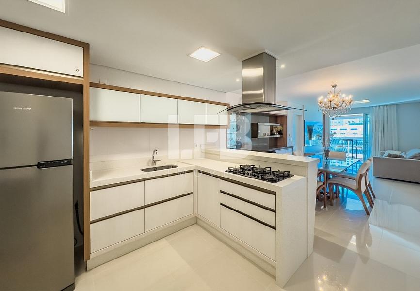 Apartamento Mobiliado com 3 Dorm. (1 Suíte) no Amores da Brava a 160m do Mar na — foto 8