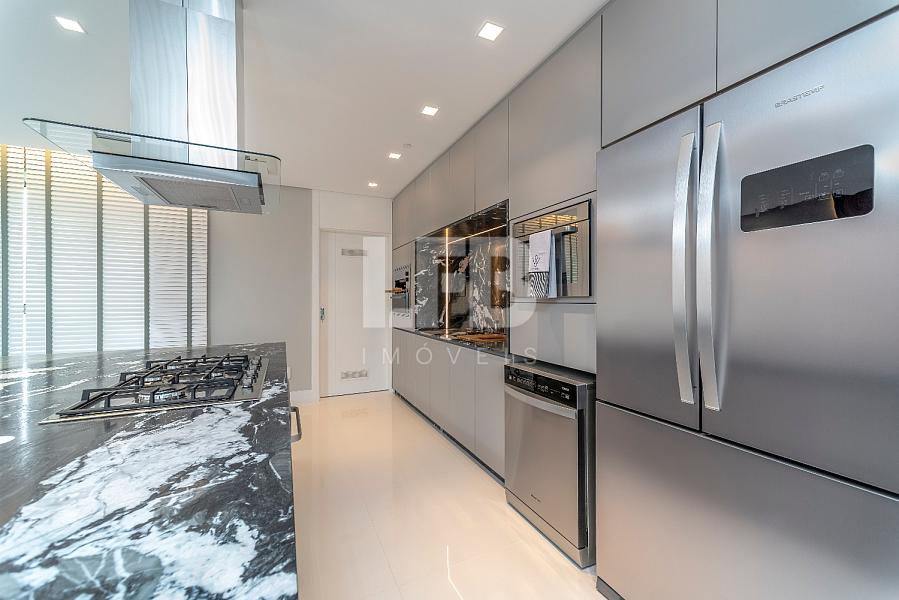 Apartamento com 4 quartos à venda, 261m², 5 banheiros, 4 garagens - Barra Sul - Balneário Camboriú — foto 3